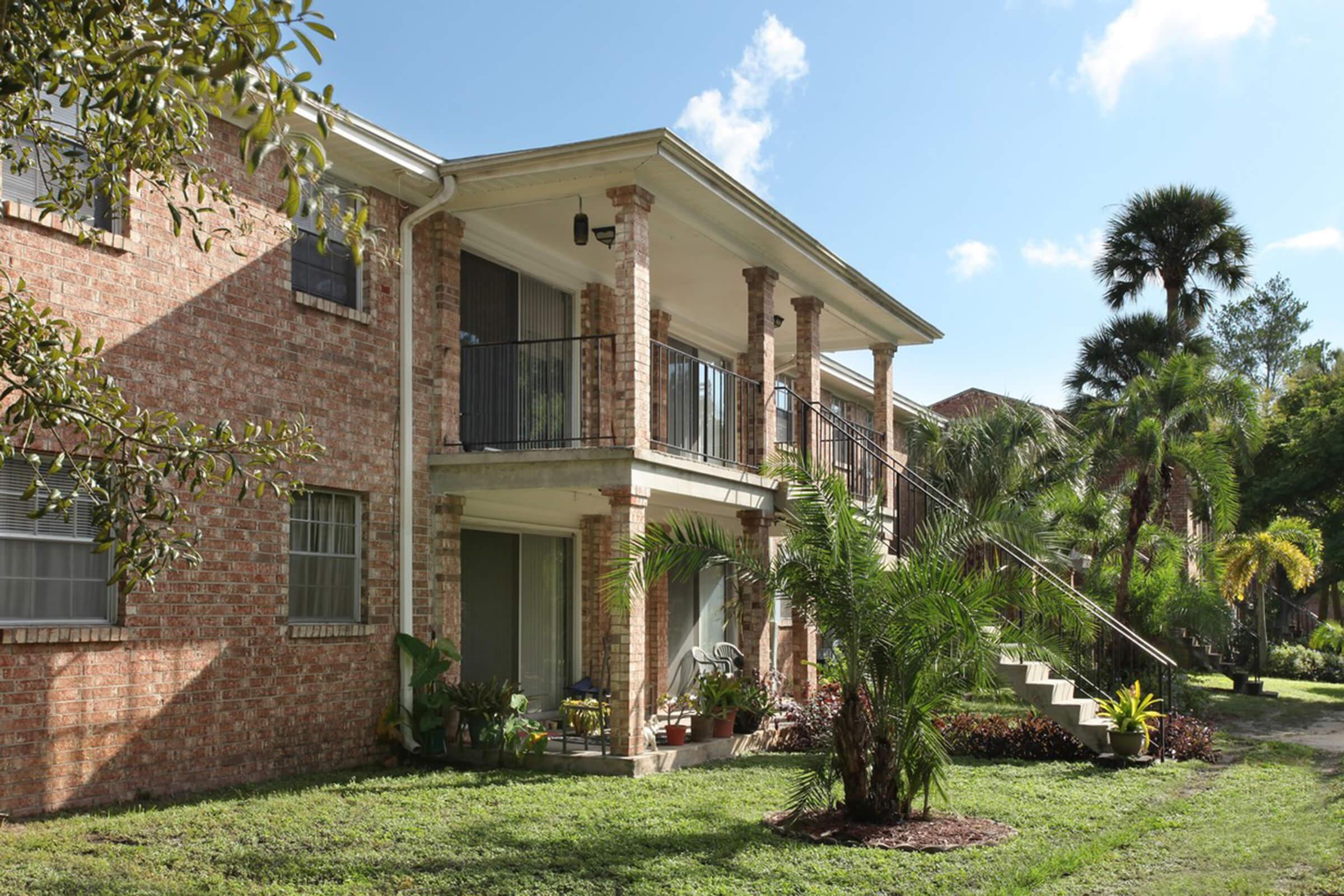 heritage-at-temple-terrace-apartments-temple-terrace-fl-building-photo (6).jpg
