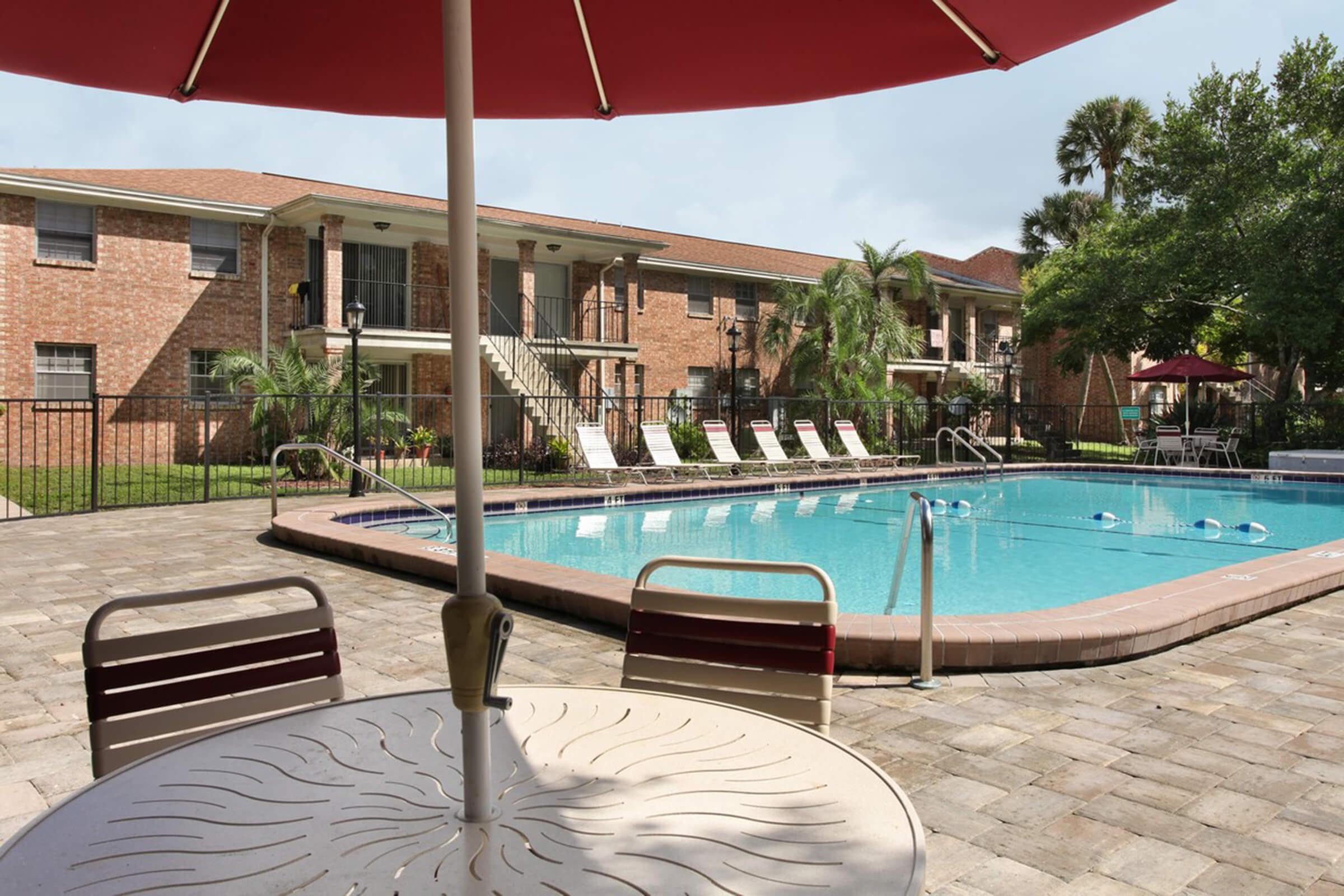 heritage-at-temple-terrace-apartments-temple-terrace-fl-building-photo (8).jpg