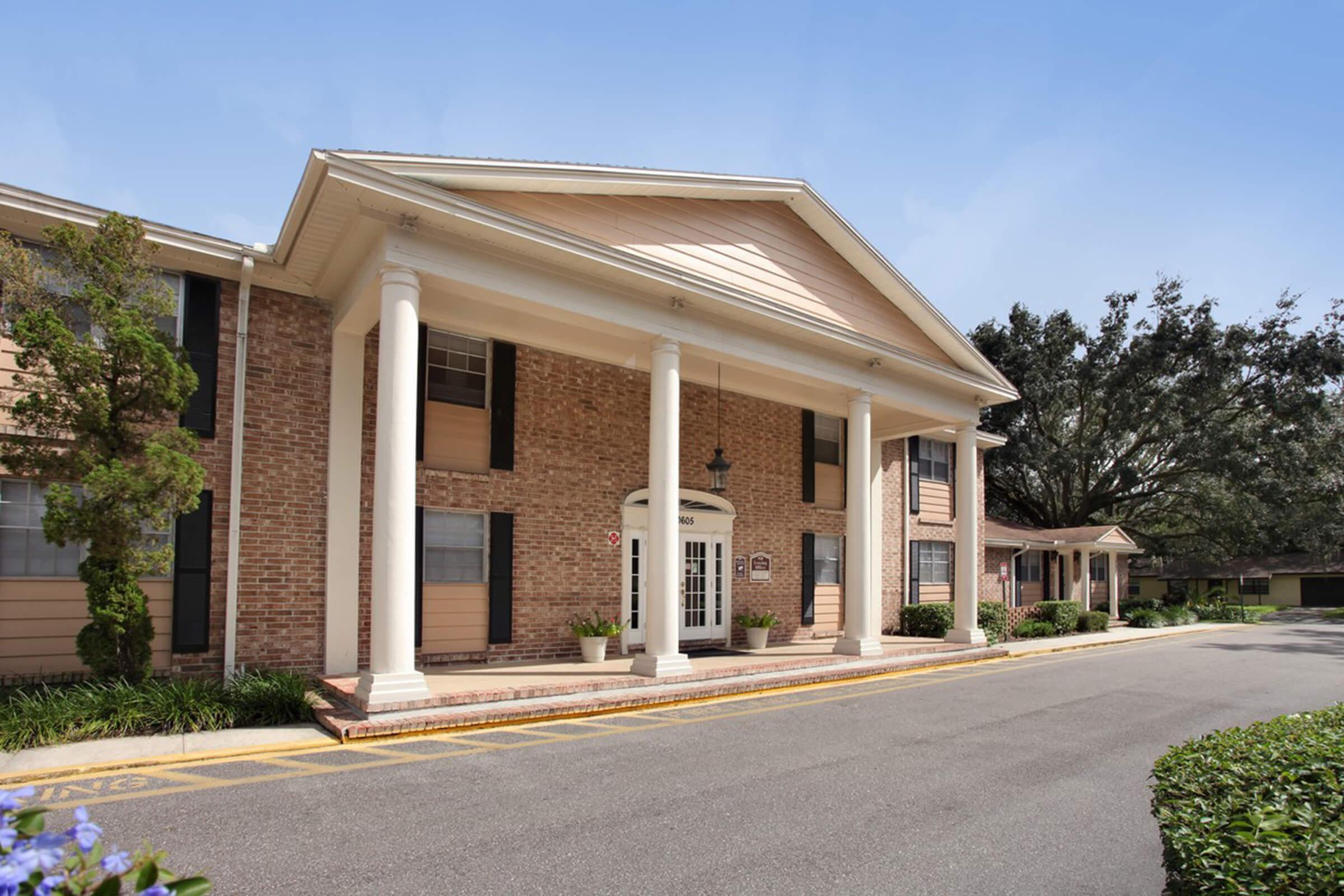 heritage-at-temple-terrace-apartments-temple-terrace-fl-building-photo.jpg