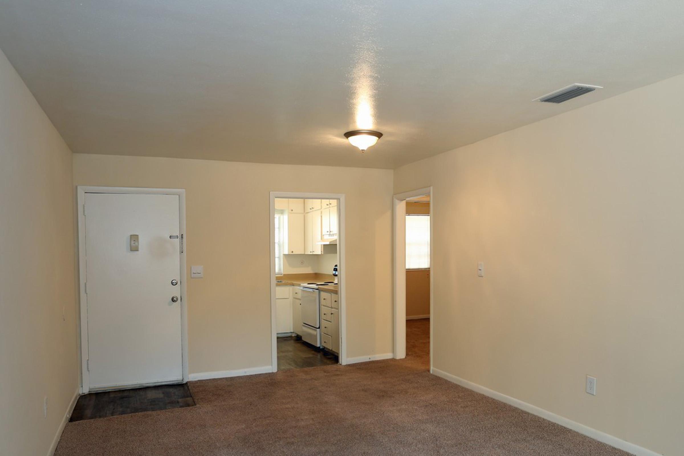 heritage-at-temple-terrace-apartments-temple-terrace-fl-interior-photo (16).jpg