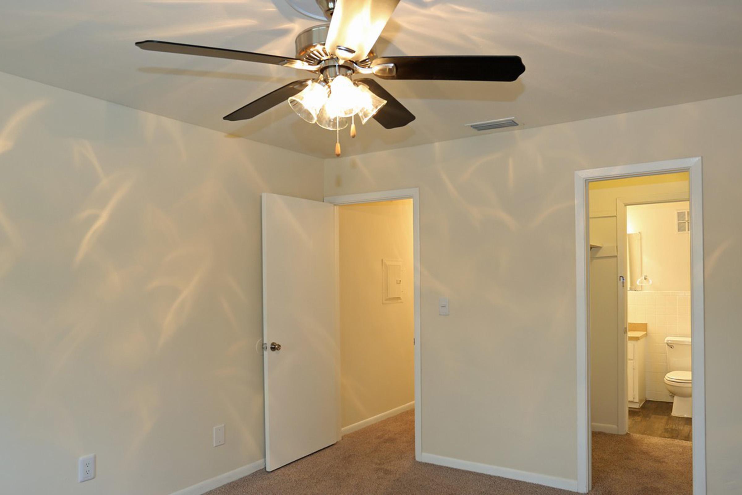 heritage-at-temple-terrace-apartments-temple-terrace-fl-interior-photo (19).jpg