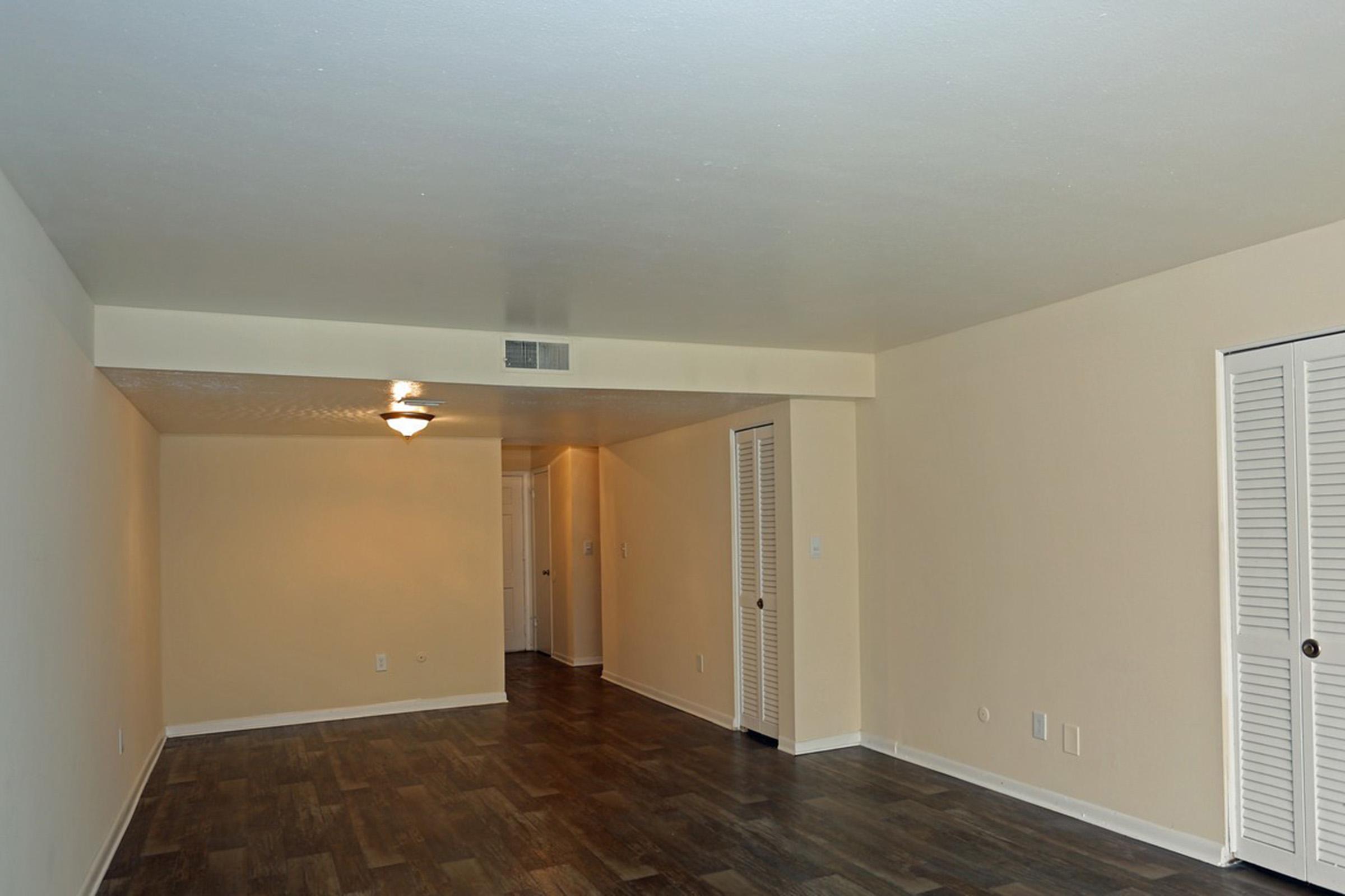heritage-at-temple-terrace-apartments-temple-terrace-fl-interior-photo (3).jpg