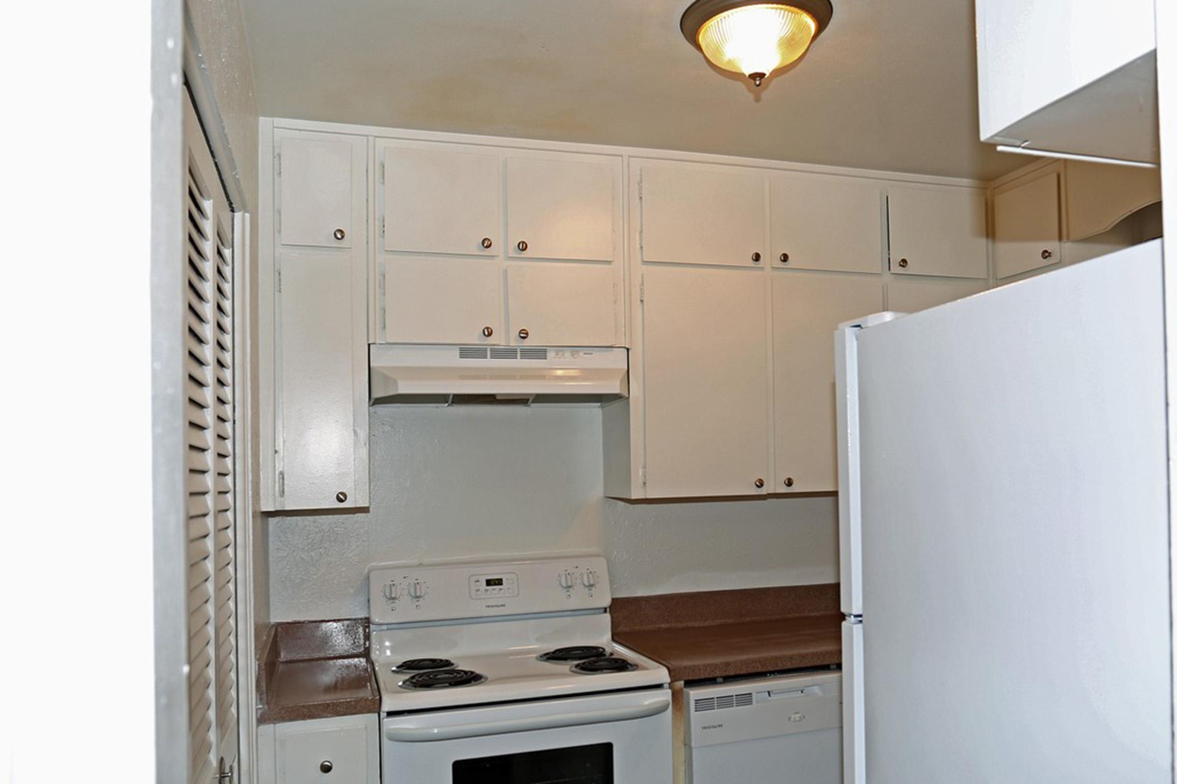 heritage-at-temple-terrace-apartments-temple-terrace-fl-interior-photo (4).jpg