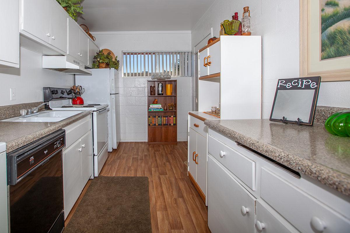 UTILIZE THE KITCHEN AT THE PALMS APARTMENTS IN LAS VEGAS