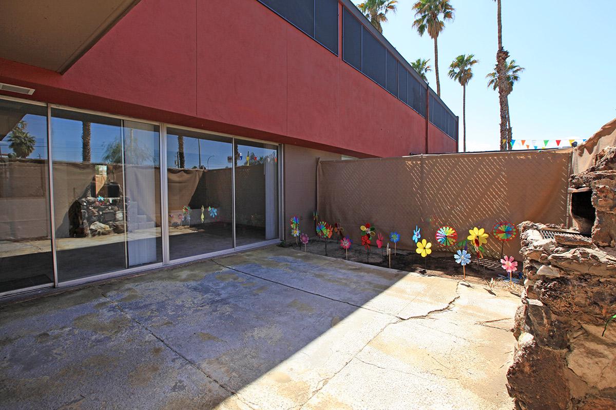 THE PALMS OF LAS VEGAS FEATURE PATIOS