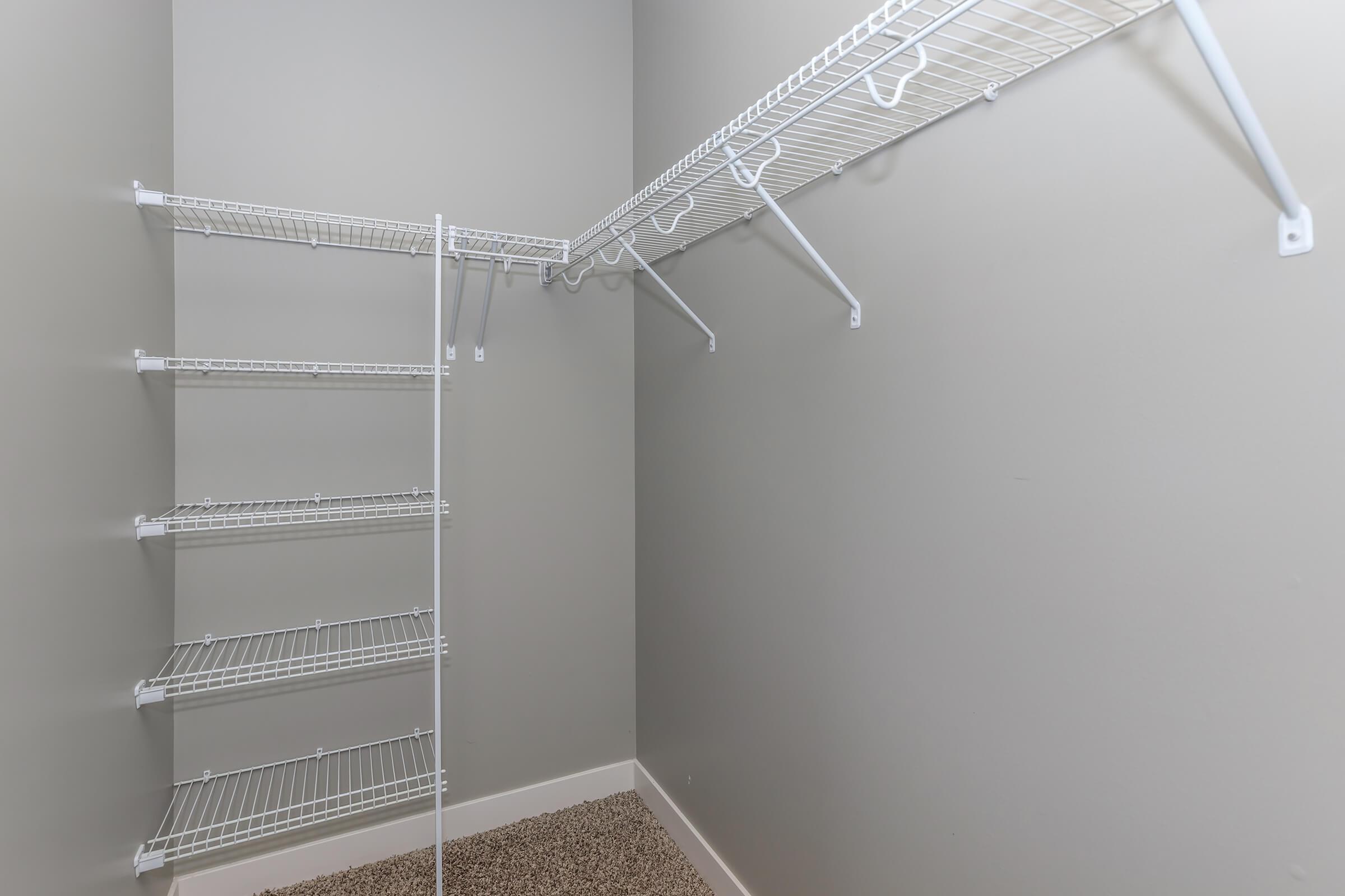 SPACIOUS WALK-IN CLOSETS