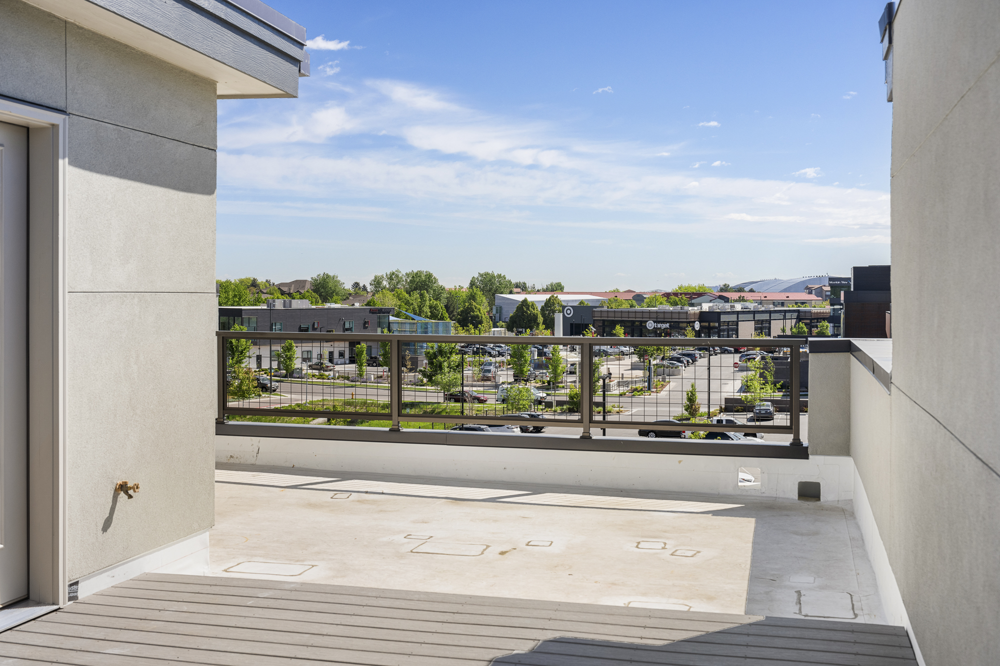 Oneida Side Deck View 1