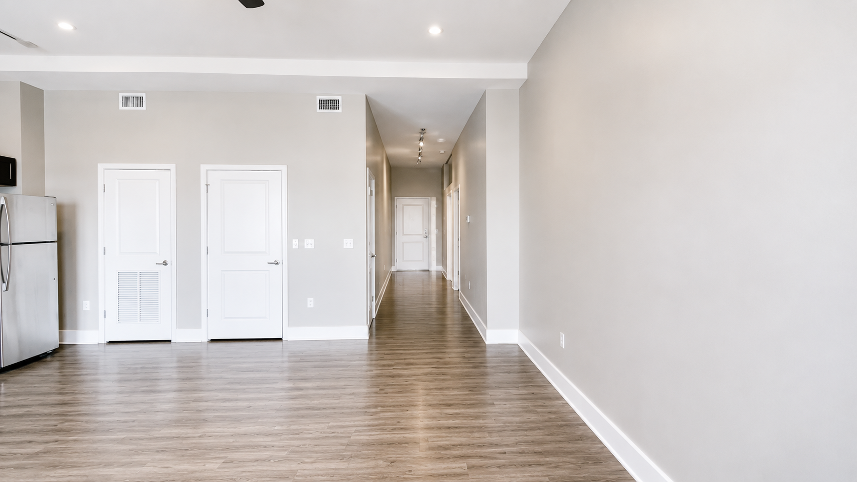 Heers 1 Bed 1 Bath 855 Dining 2
