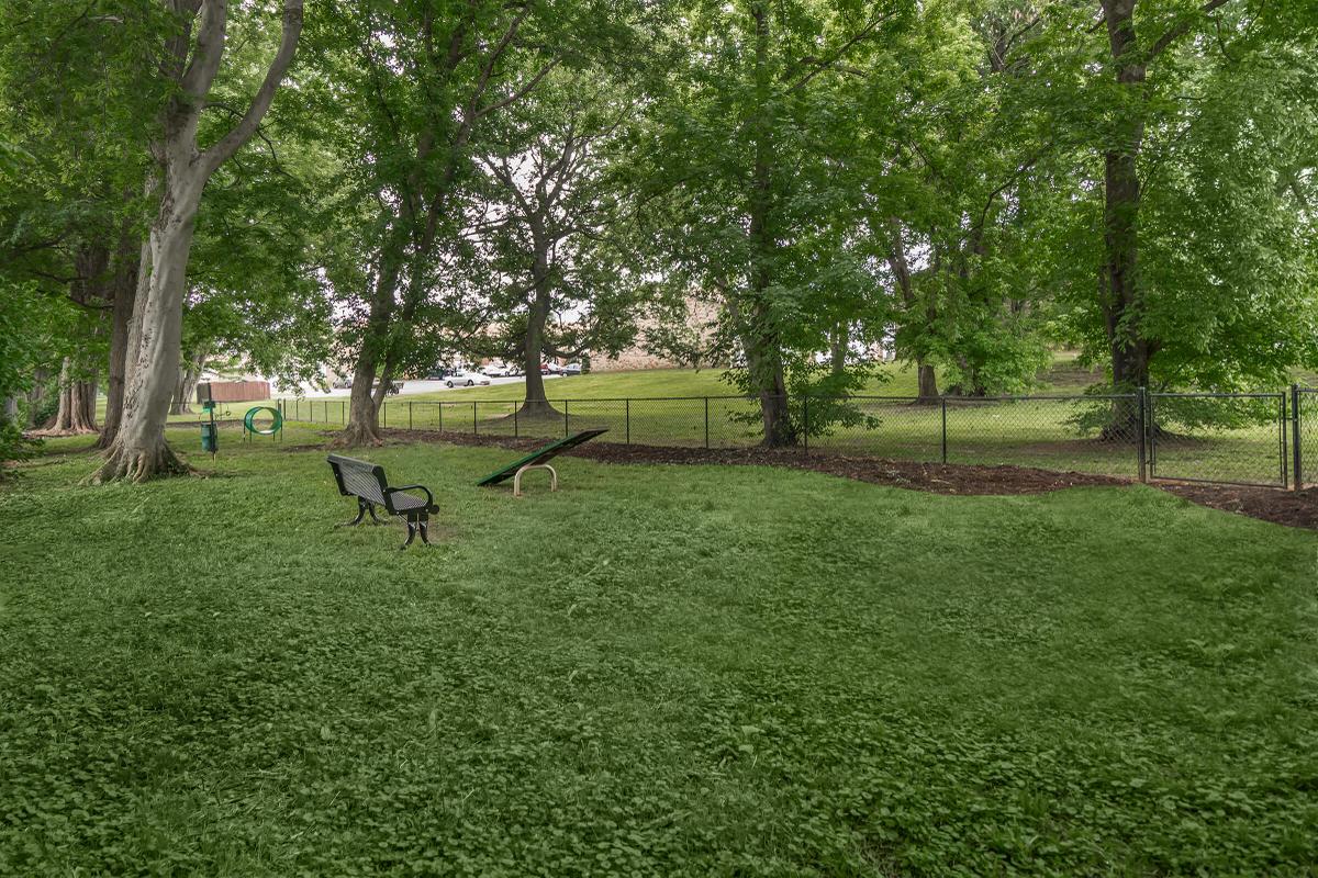 stunning lush greenery at Eagles Crest at Wallace in Clarksville, Tennessee