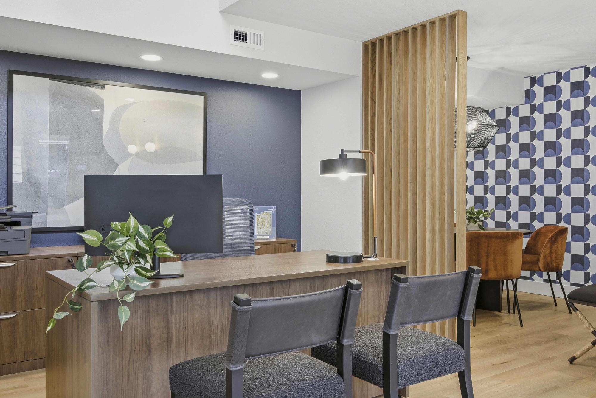 Leasing Office