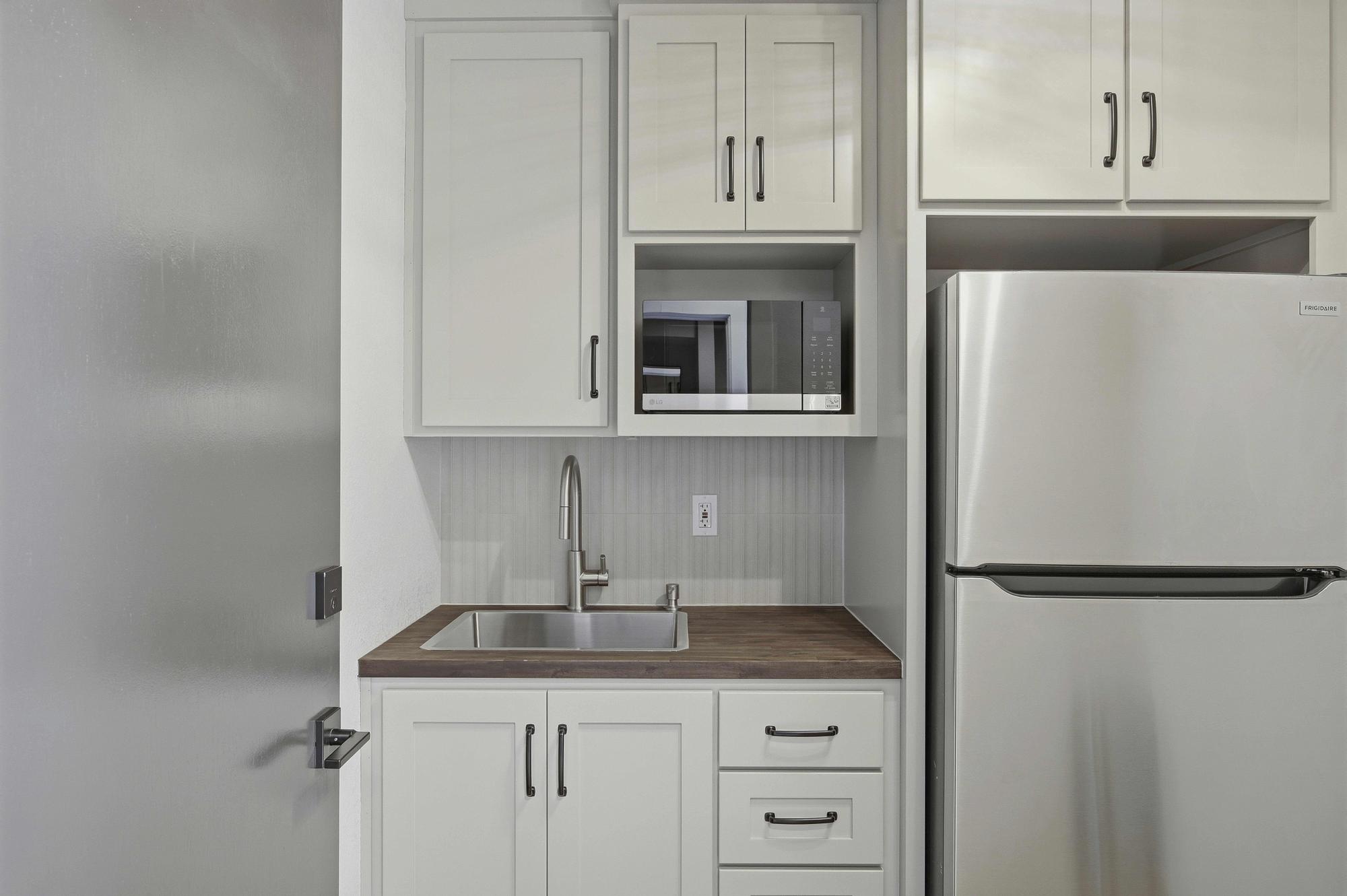 Resident Kitchenette - Leasing Office