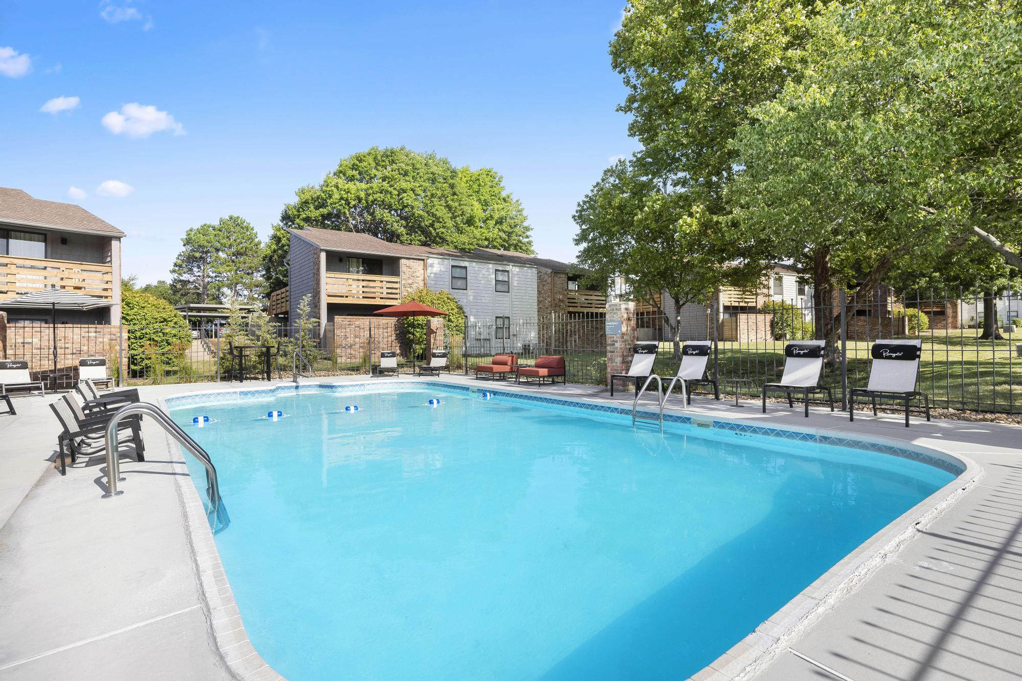 Sparking Pool
