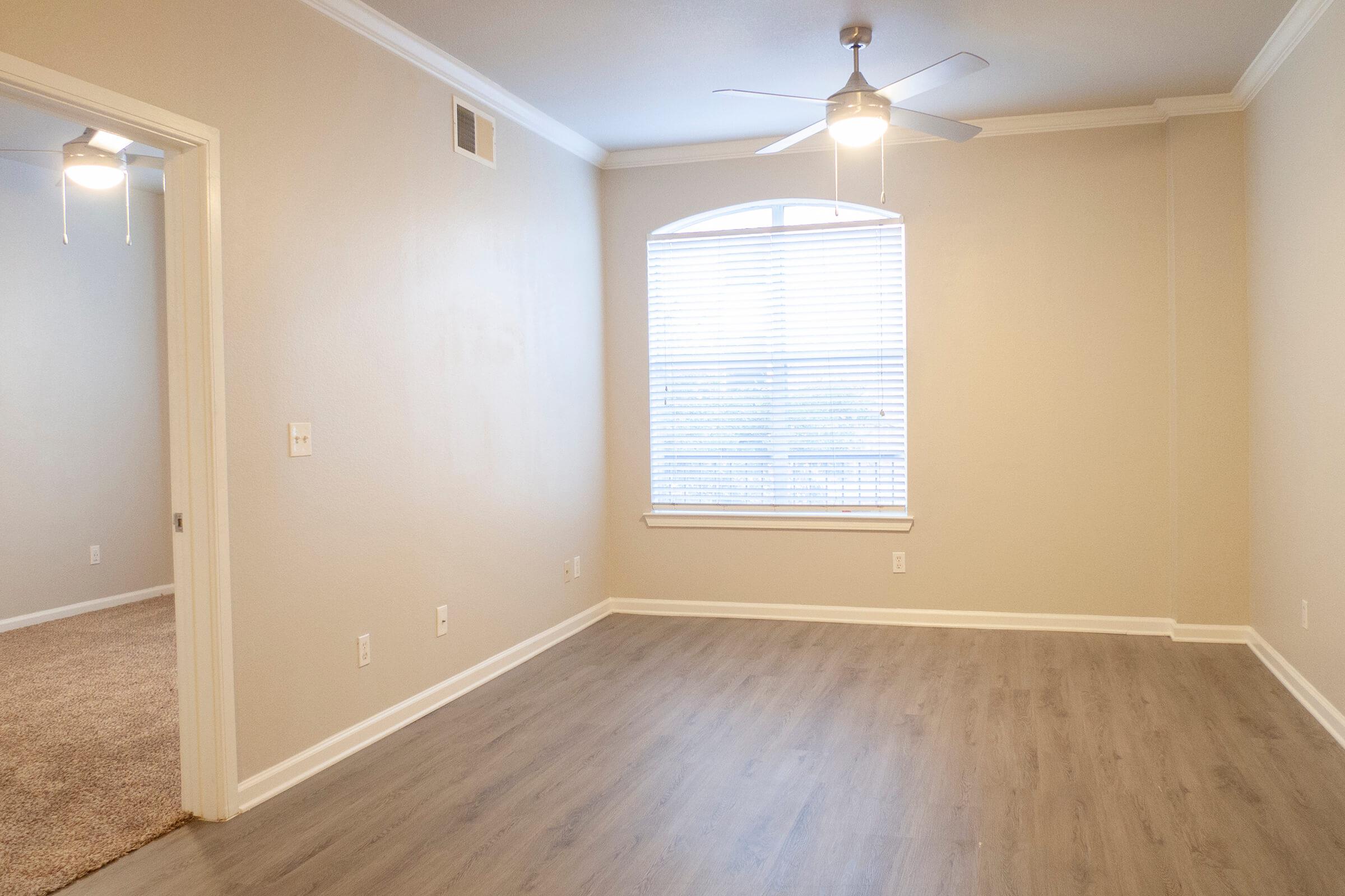 1001Ross-10Bedroom1.jpg