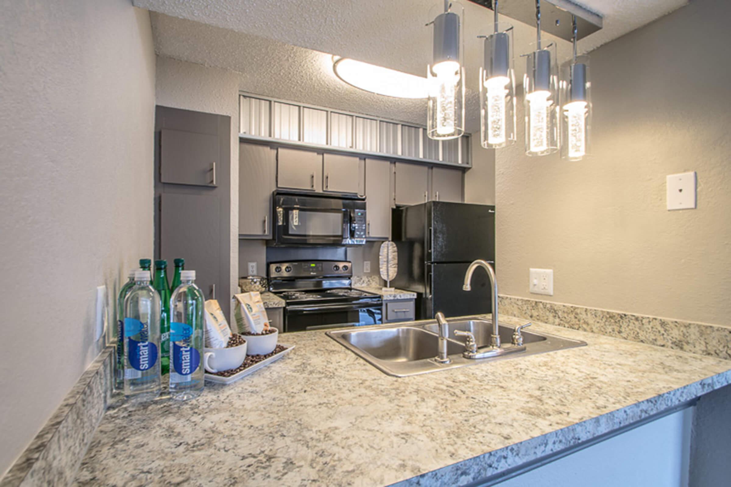 KITCHEN 2.jpg