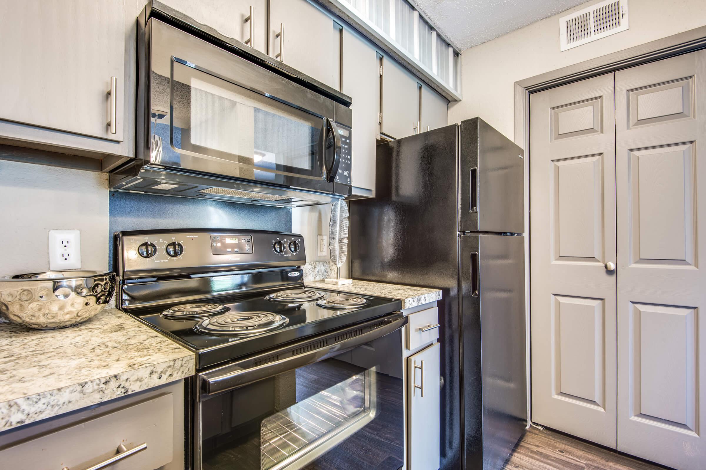 Kitchen 3.jpg
