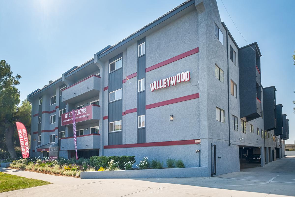 Garages available at Valleywood Apartments