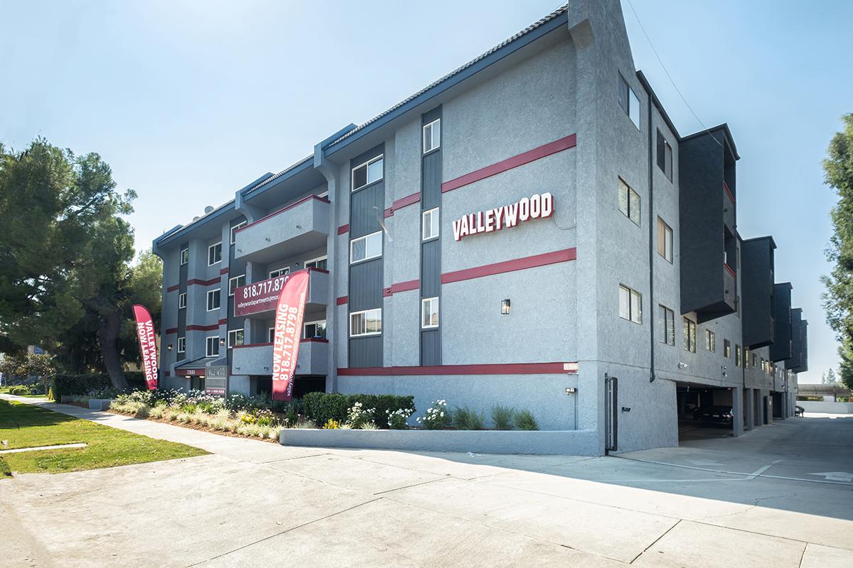 One and Two Bedroom Apartments For Rent in Northridge, CA