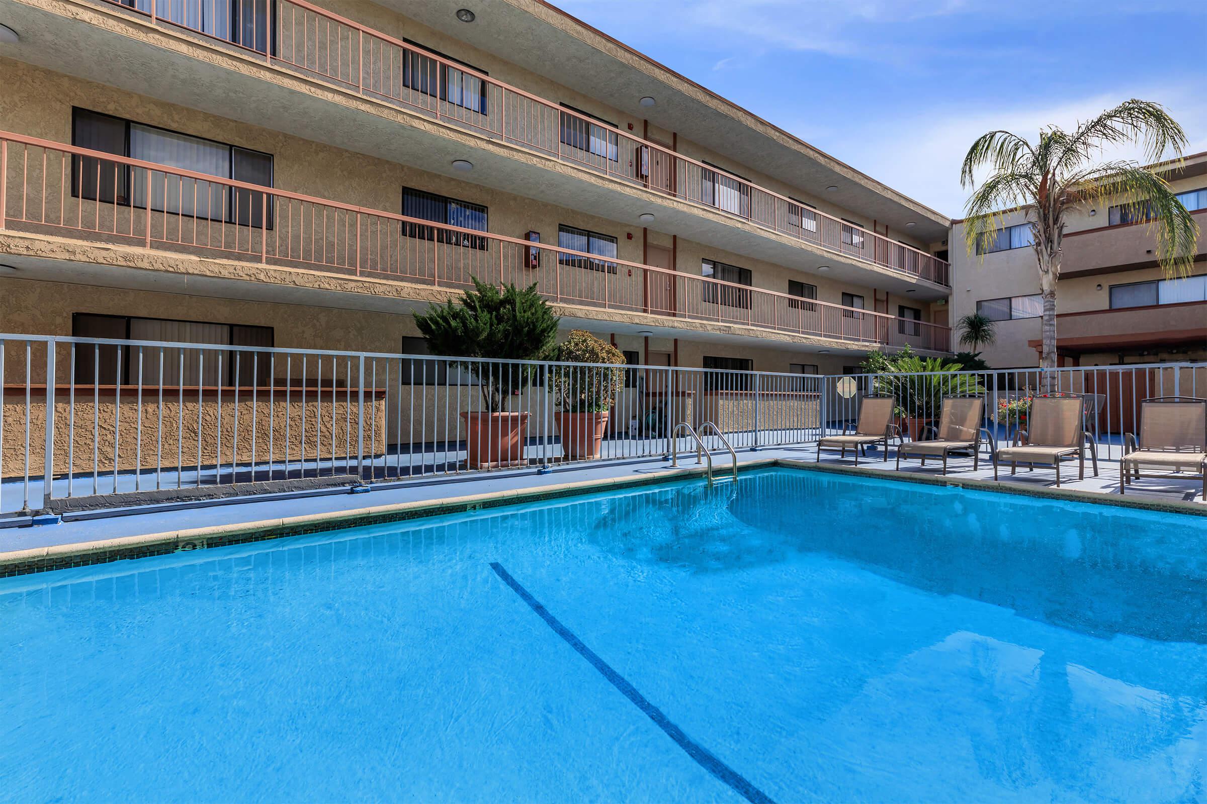 The swimming pool at Valleywood Apartments