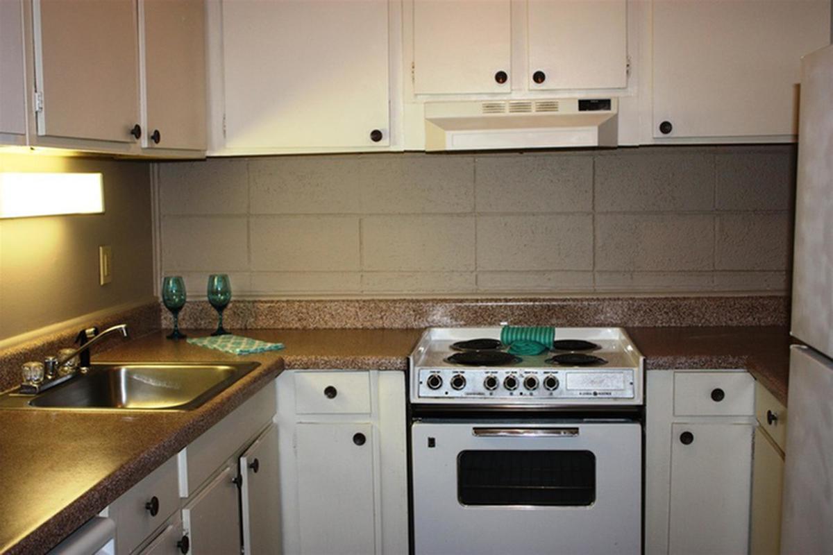 serenity-apartments-at-huntsville-huntsville-al-building-photo (4).jpg