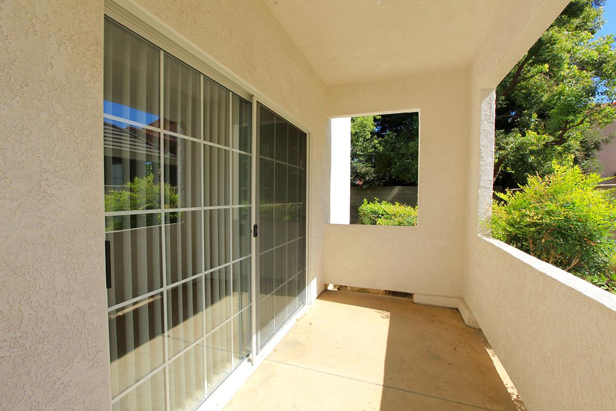 Mariners Park has balconies-patios