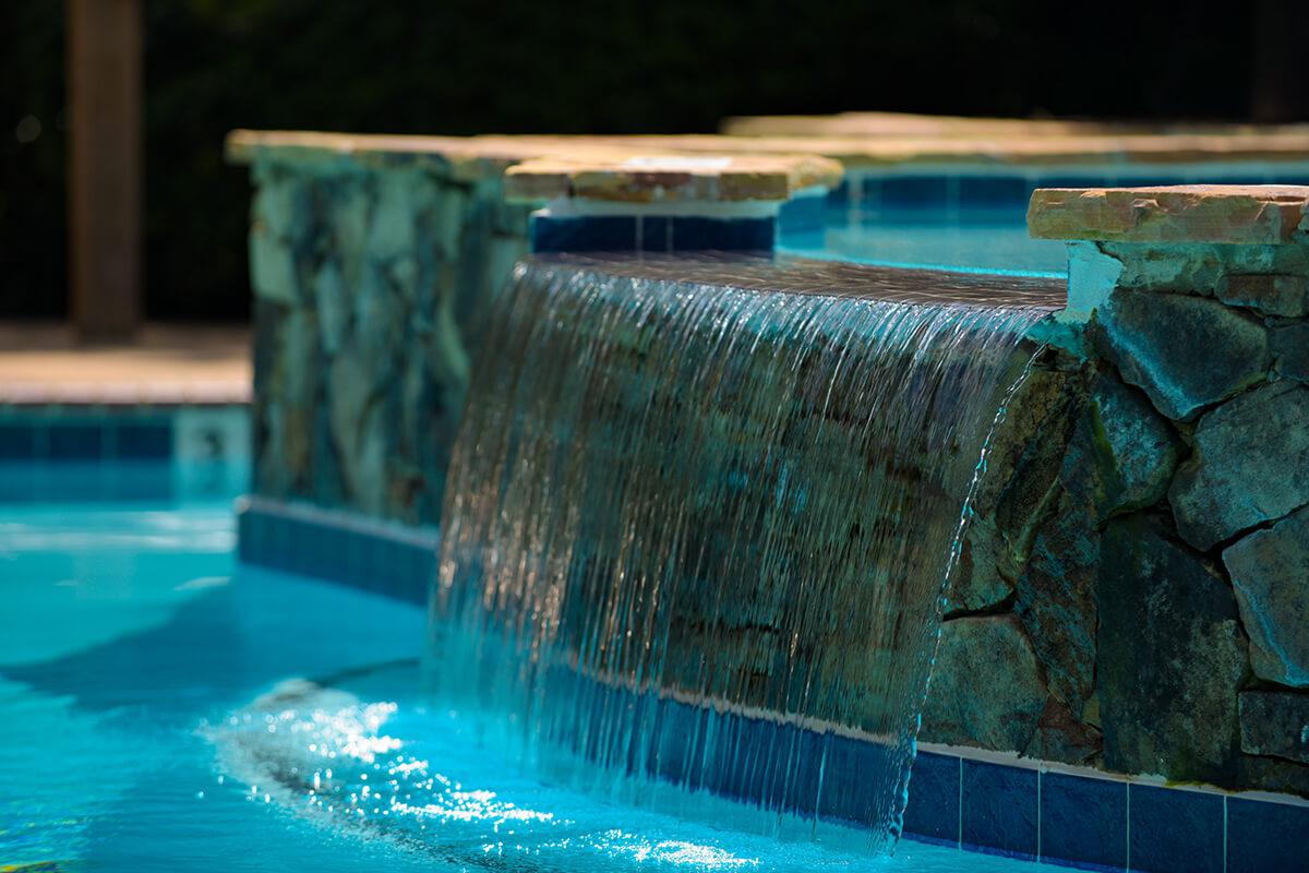 Walden Crossing Apartments in Canton, GA - Swimming Pool 02.jpg