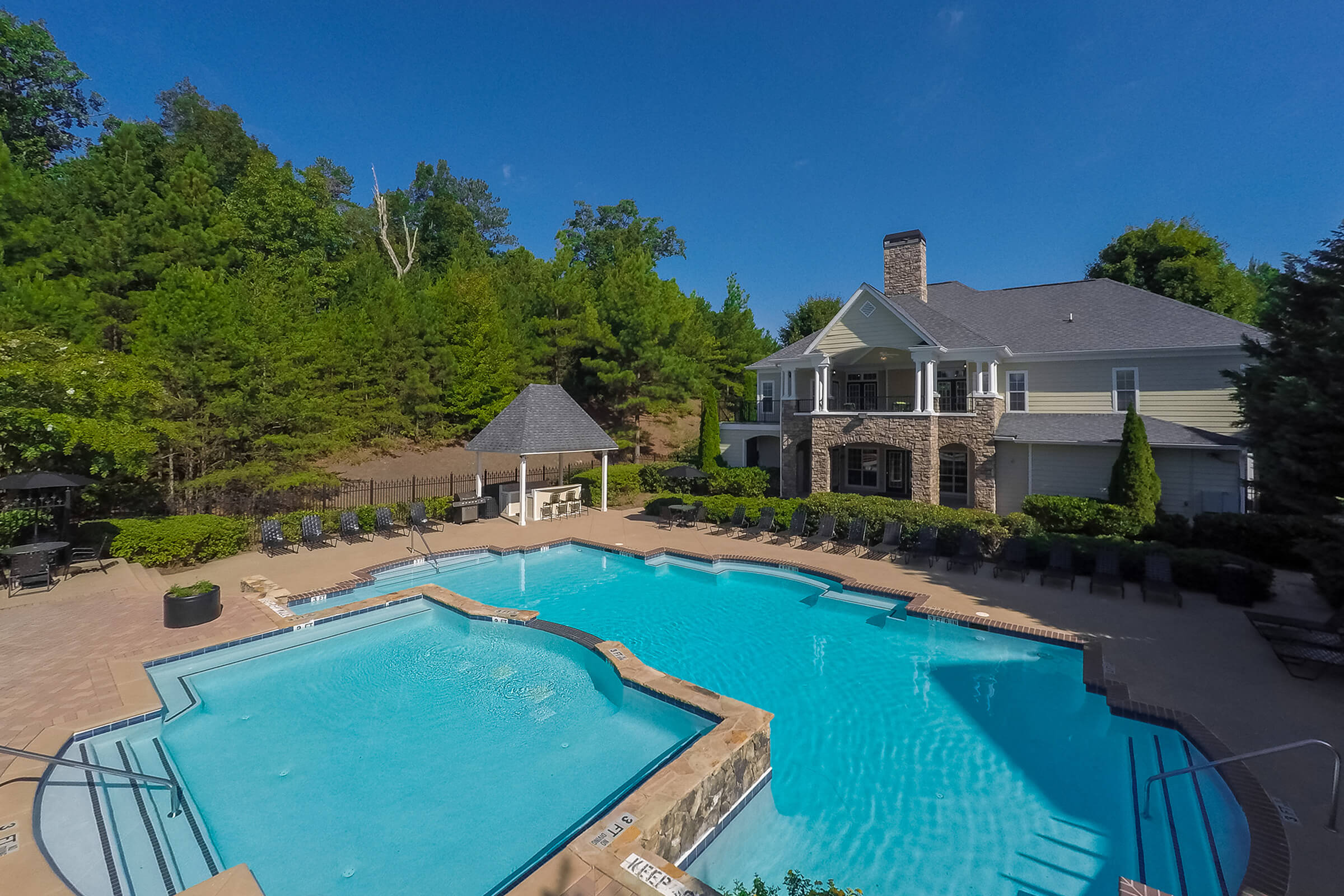 Walden Crossing Apartments in Canton, GA