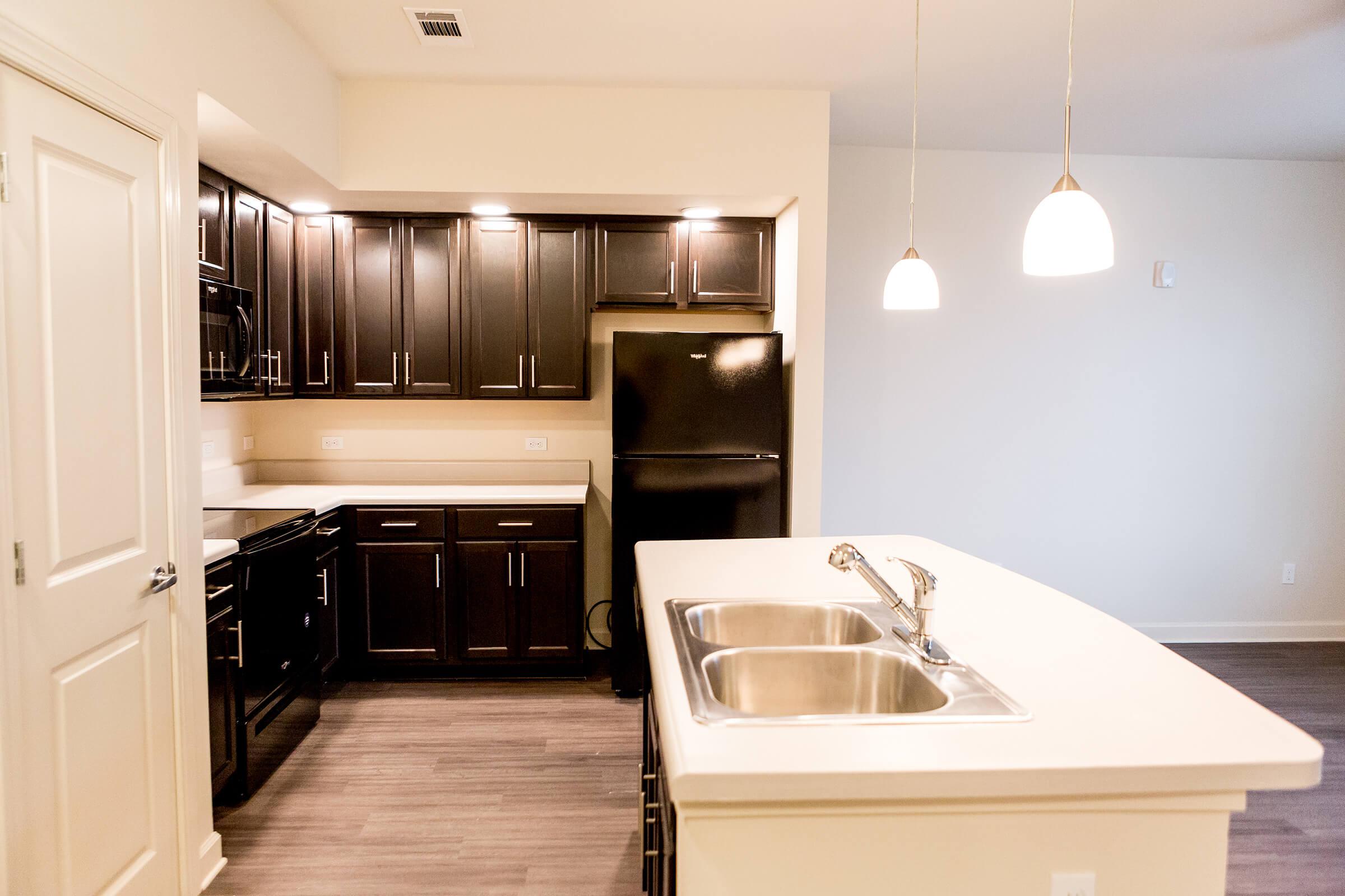 Kitchen 2.jpg