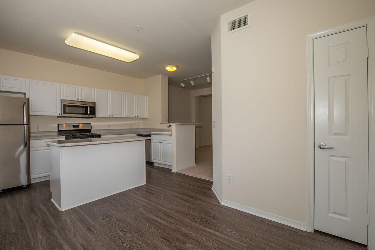 02c Kitchen Nook.jpg