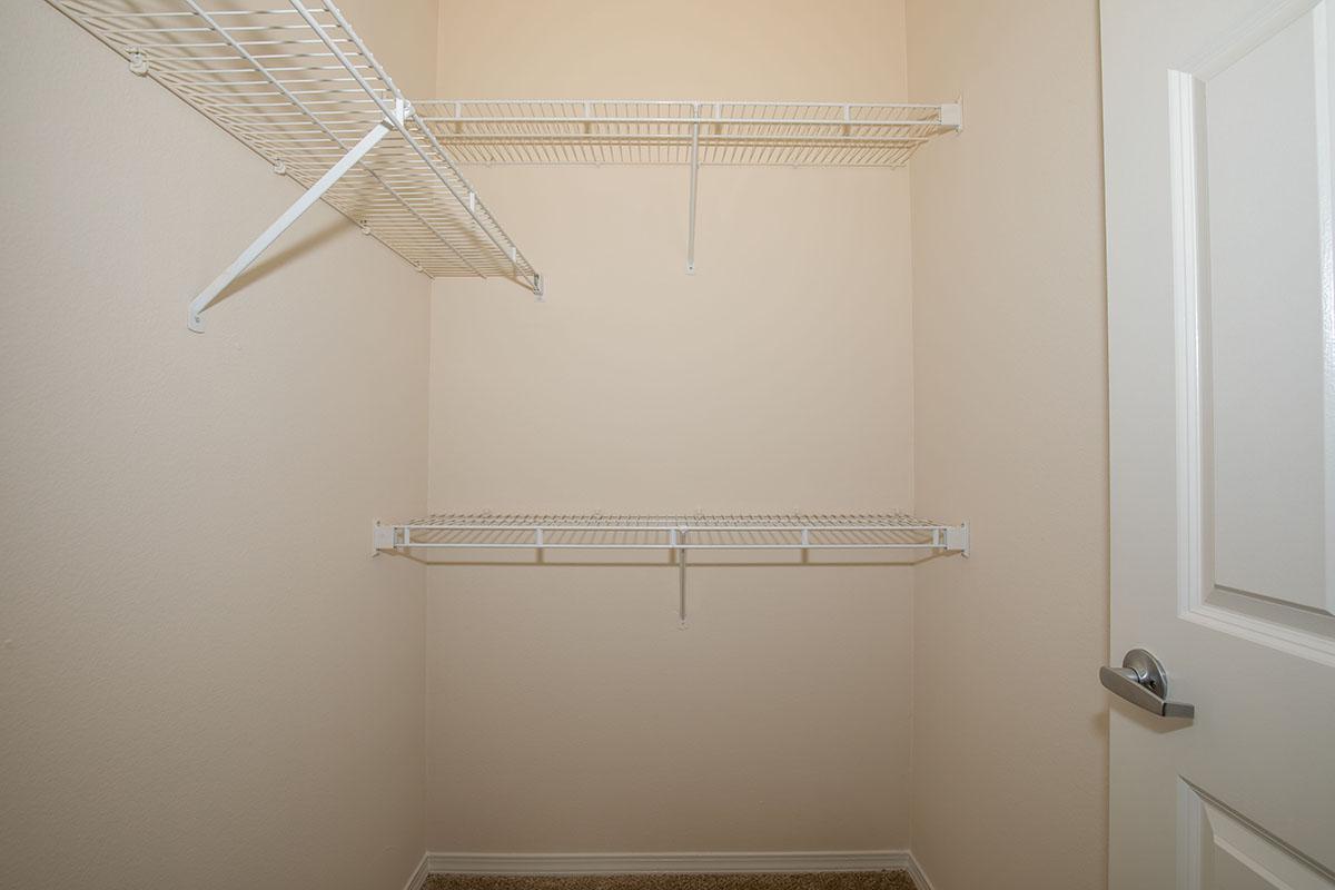 05d Closet.jpg