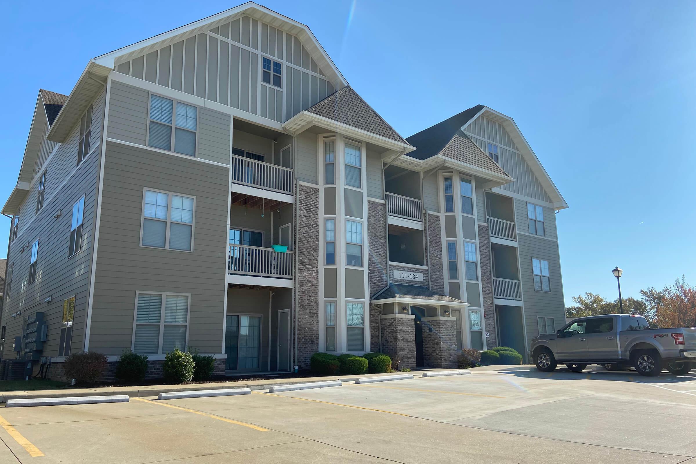 Bramblett Hills Apartments Apartments in O'Fallon, MO