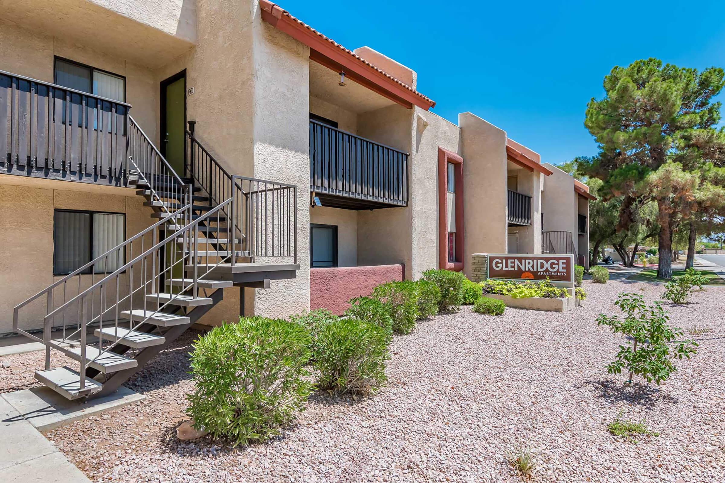 Well-maintained Grounds and Landscaped Greenery - Glenridge Apartments - Glendale - Arizona