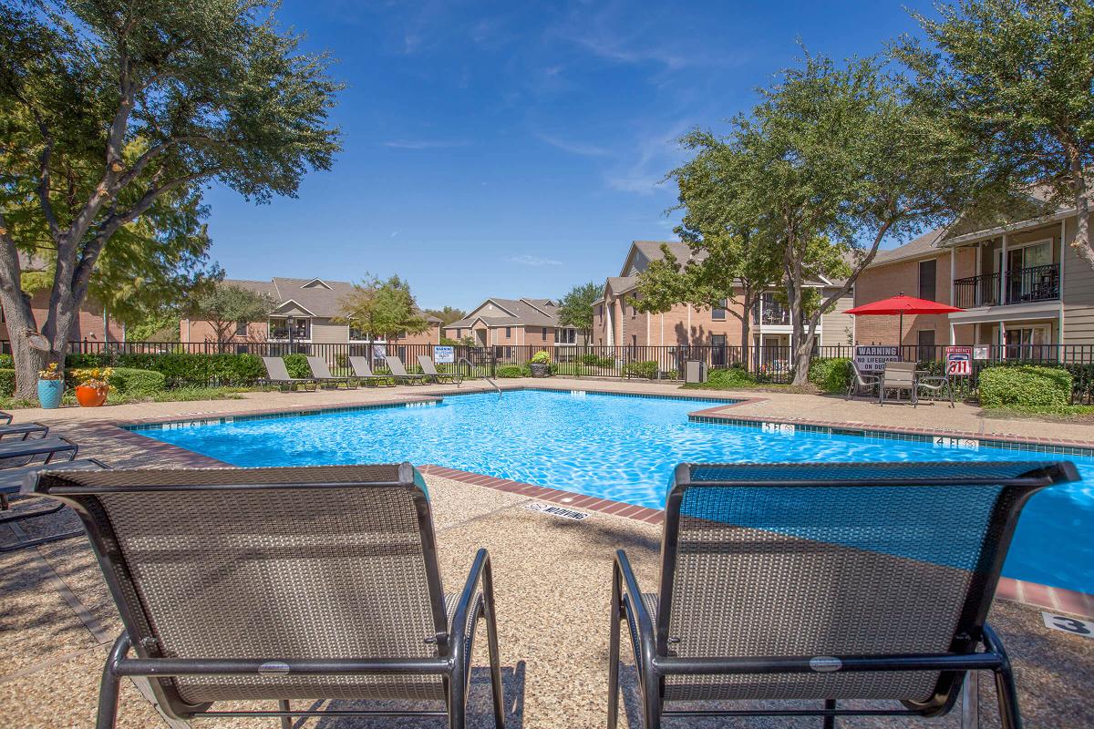 LOUNGE BY THE POOL