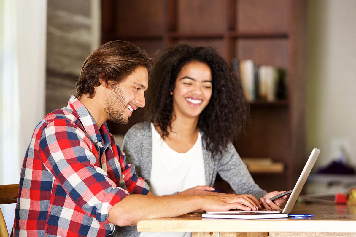 couple on laptop .jpg
