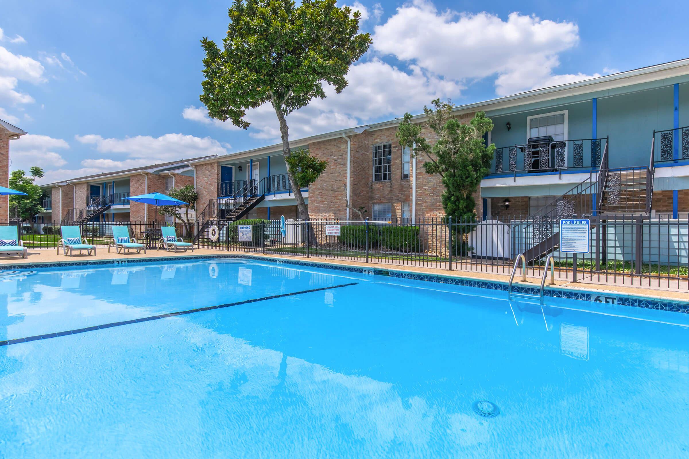 Aero On Upper Bay Apartments in Houston, TX