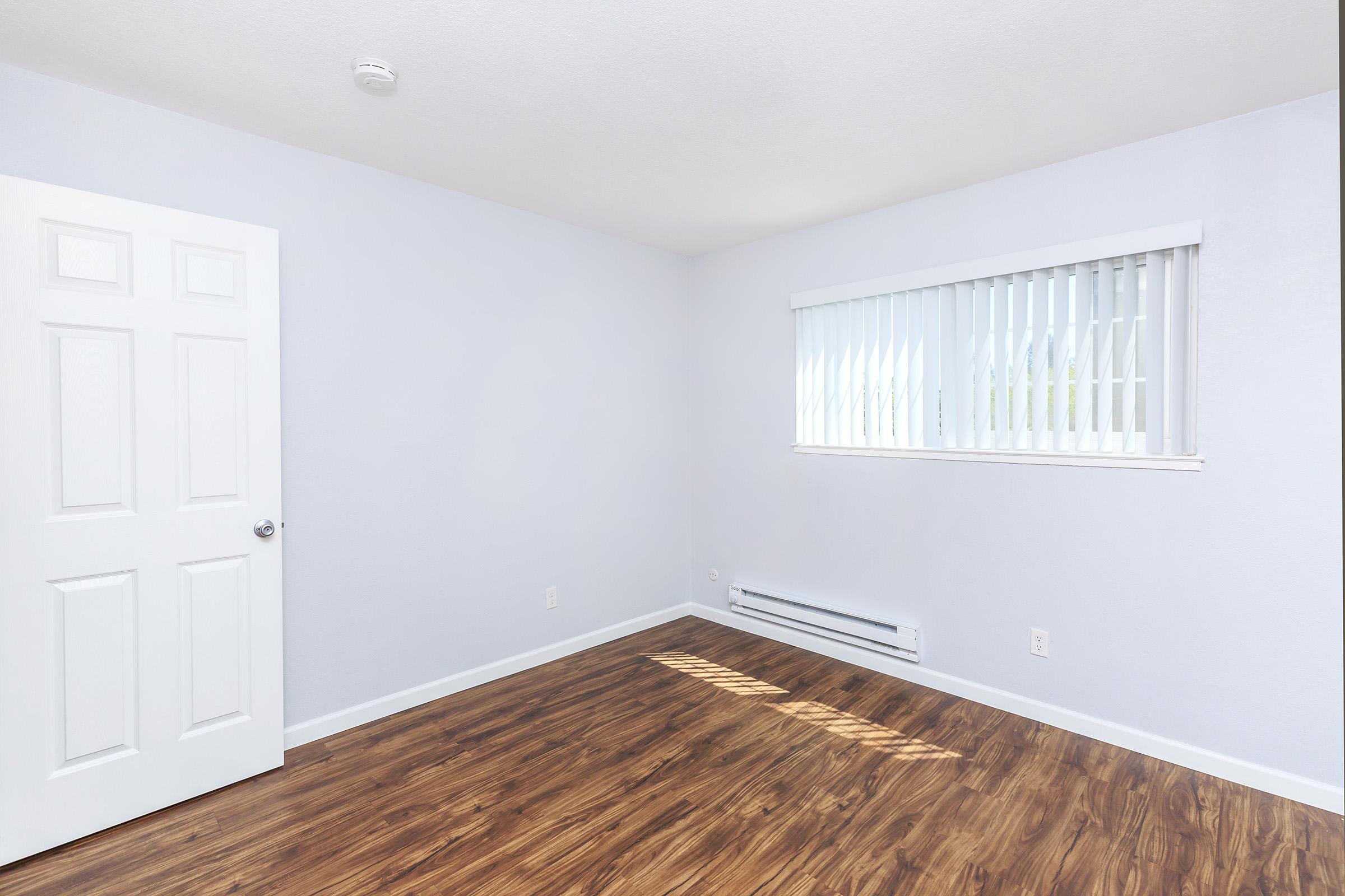 Room at Creekside Apartments in San Jose, CA