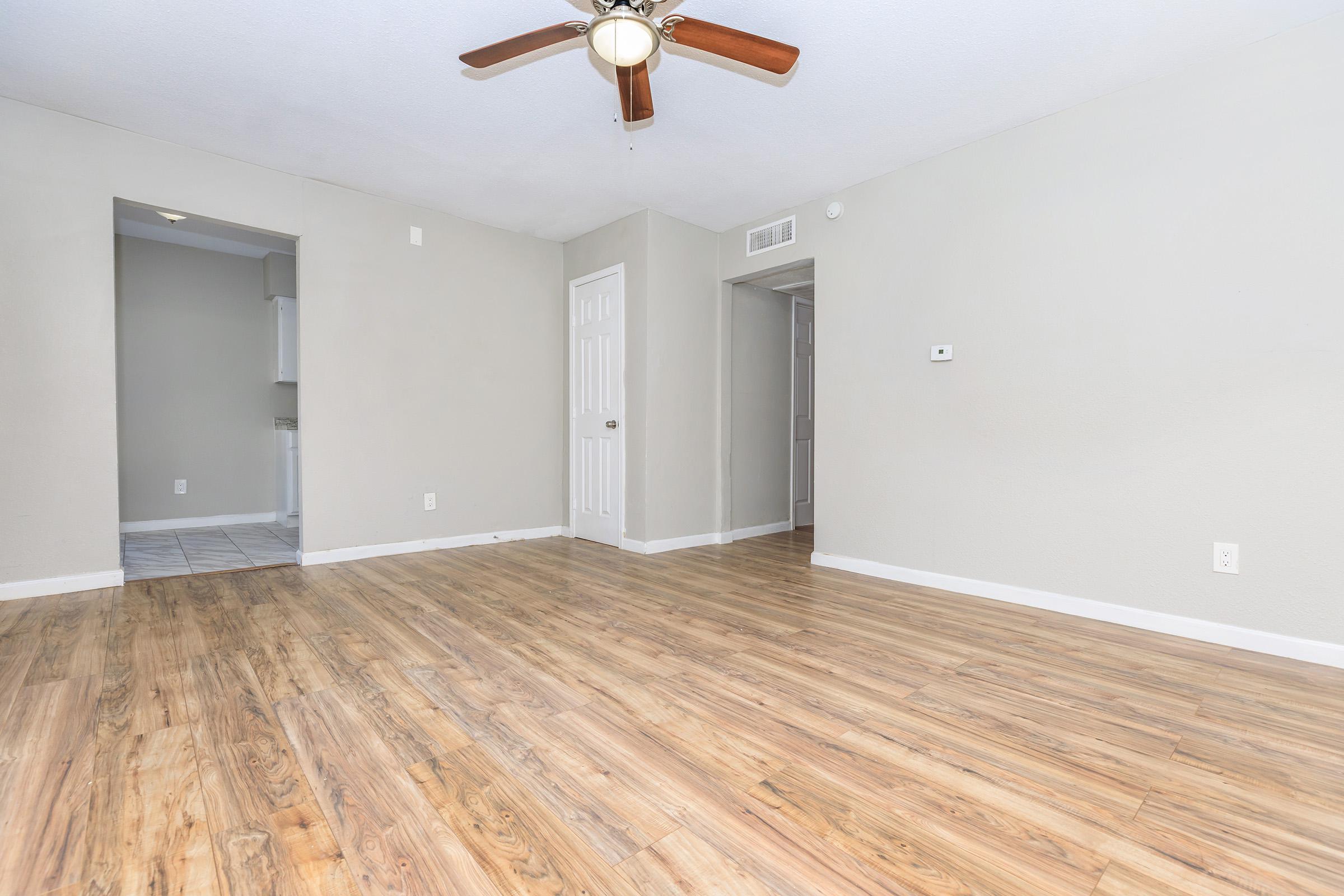 OPEN FLOOR PLAN