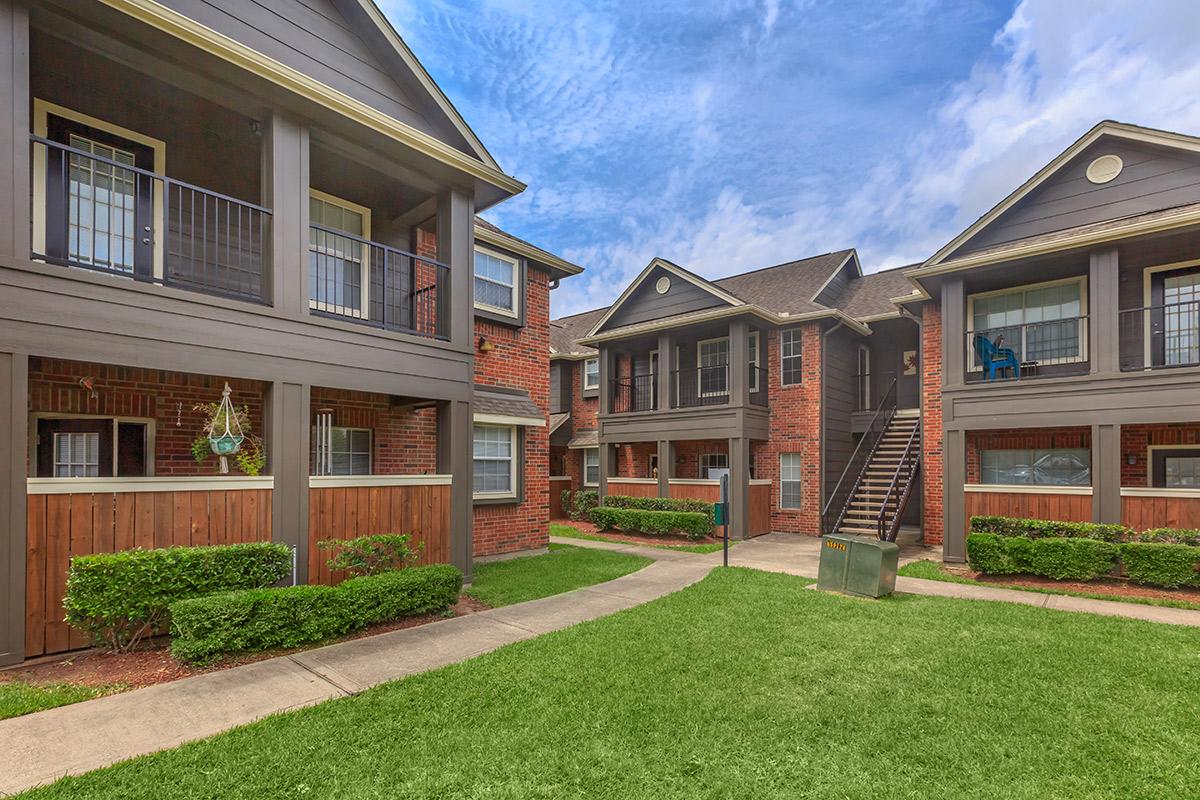 Oaks Apartments Photo Gallery