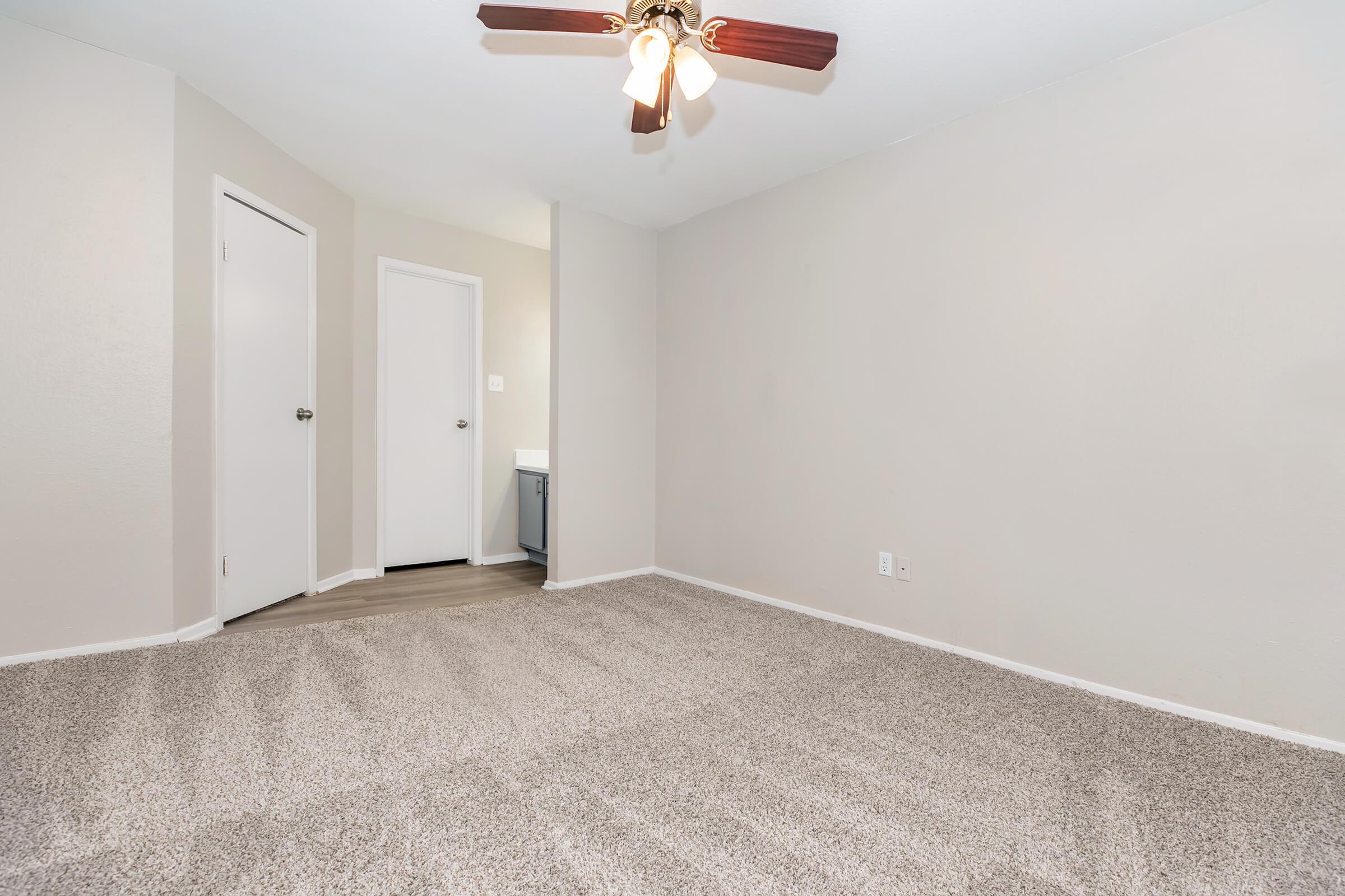 COMFORTABLE BEDROOM