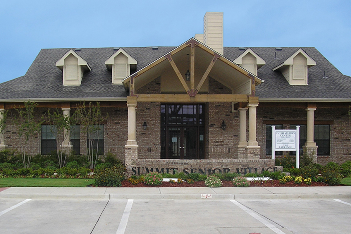 Summit Senior Village Apartments for Rent in Gainesville, TX