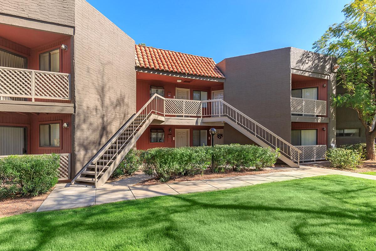 Tempe, Arizona Living At La Estancia Apartments