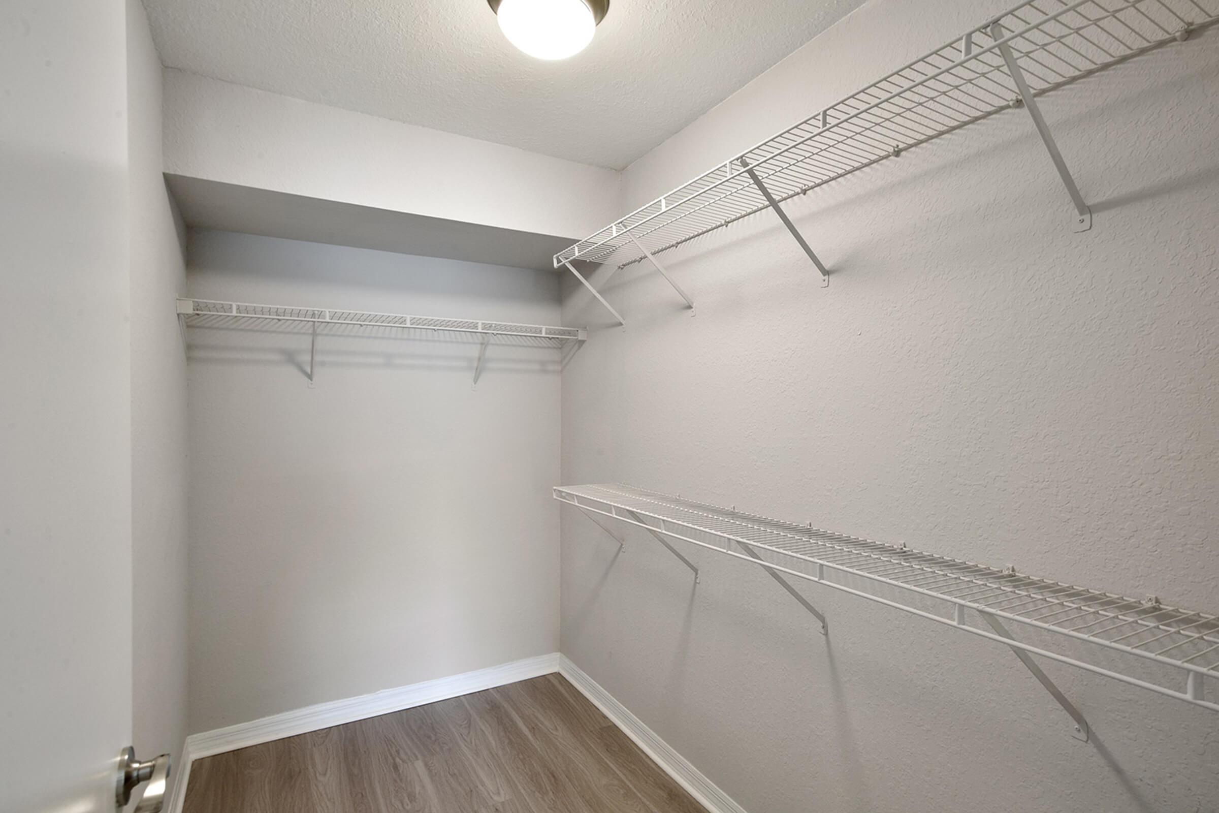 AMPLE CLOSET SPACE IN RIVERVIEW, FL