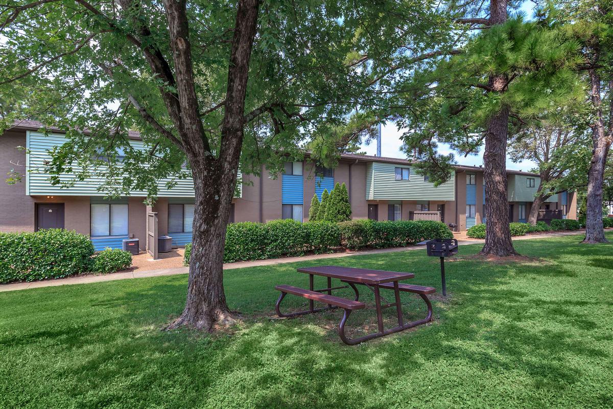 Picnic Area with Barbecue in Nashville, TN