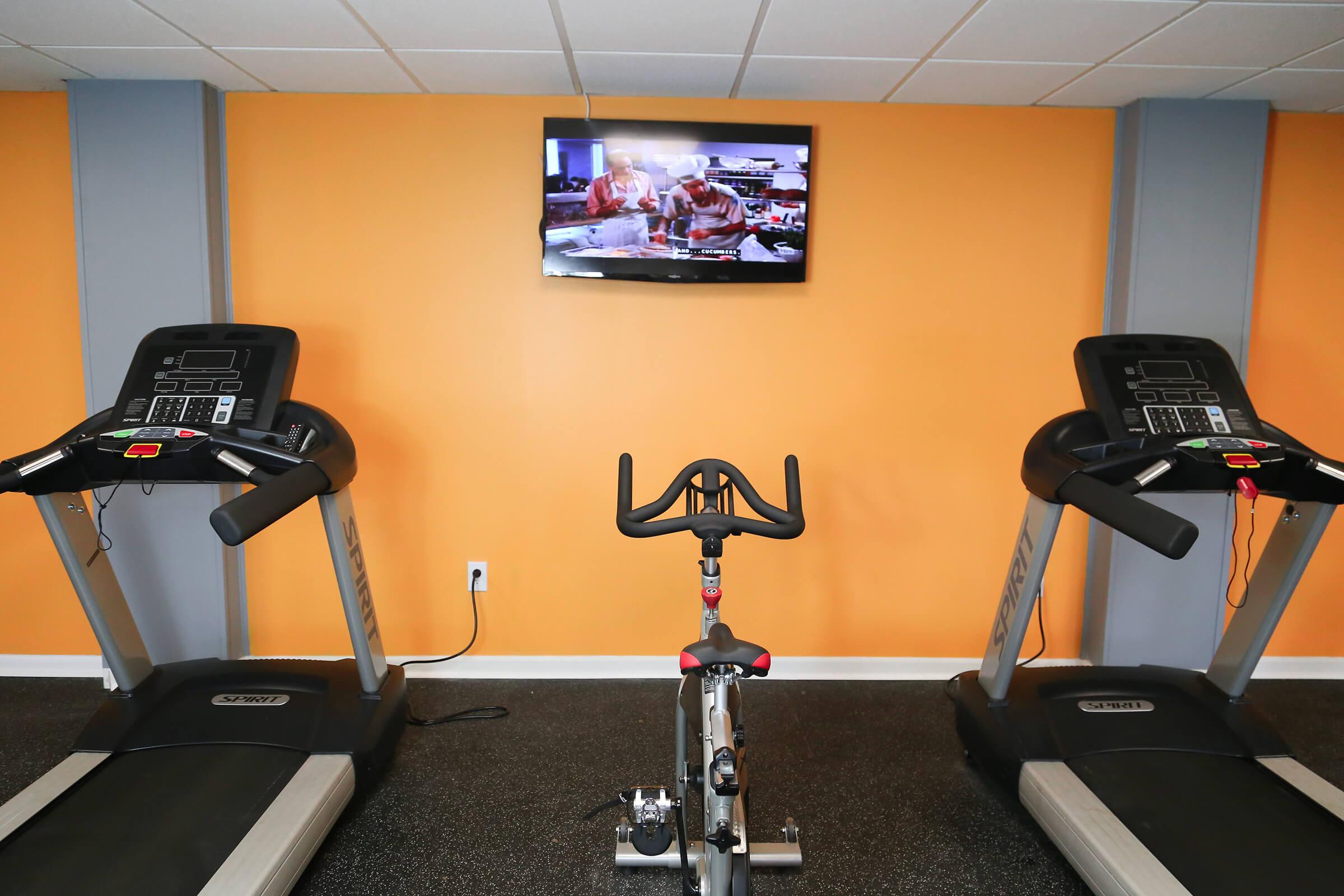 STATE-OF-THE-ART FITNESS CENTER