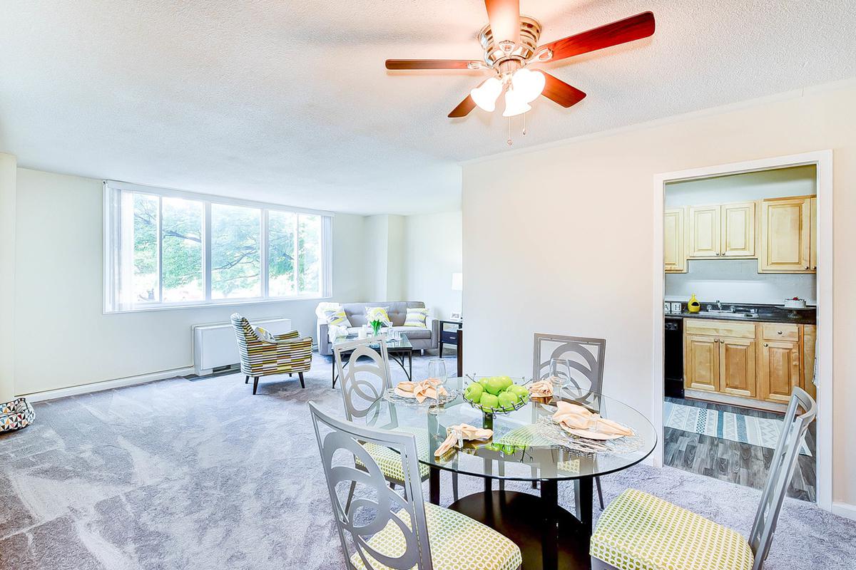 dining room.jpg