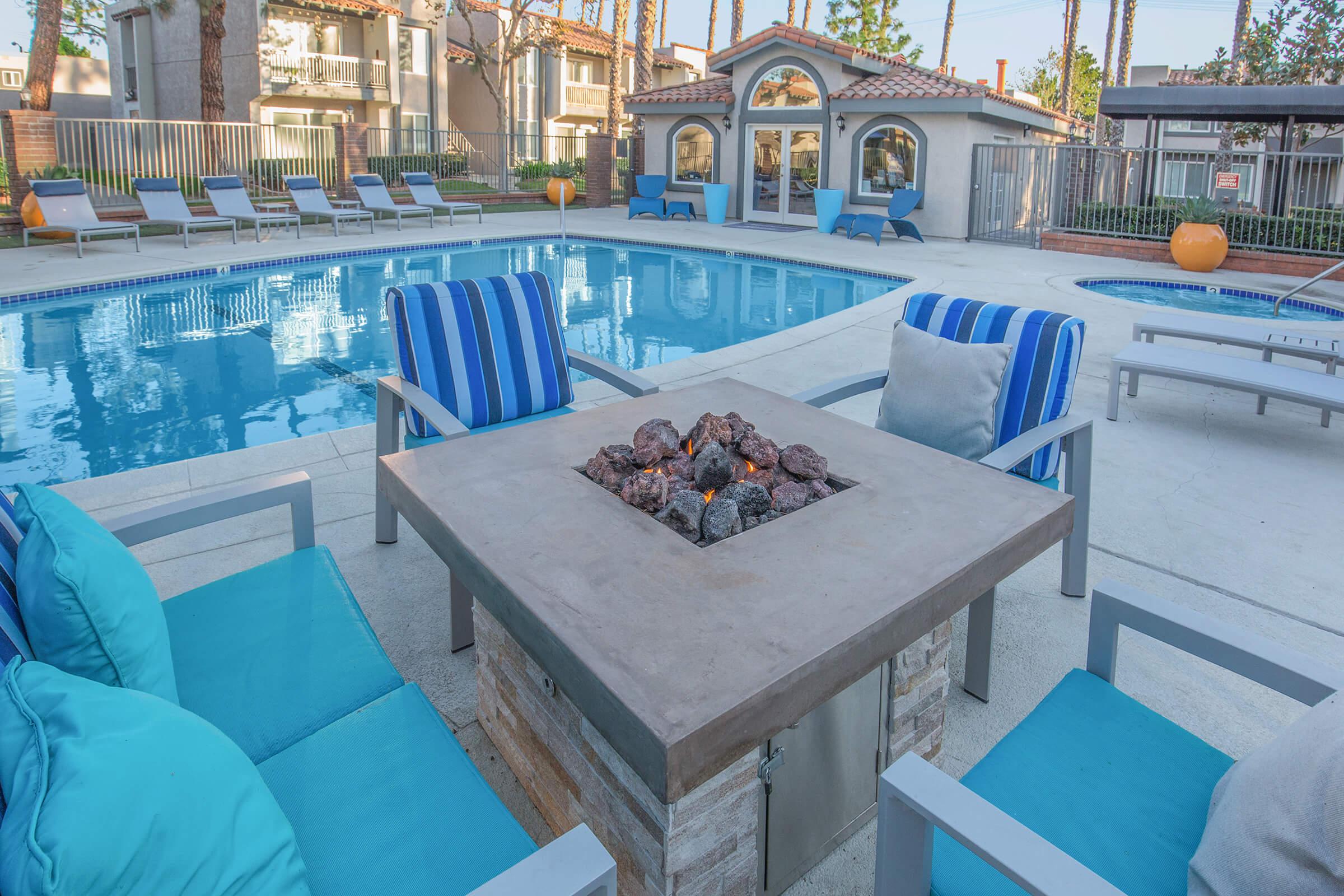 EMBRACE THE  CALIFORNIA DREAM AT LA VETA GRAND APARTMENT HOMES