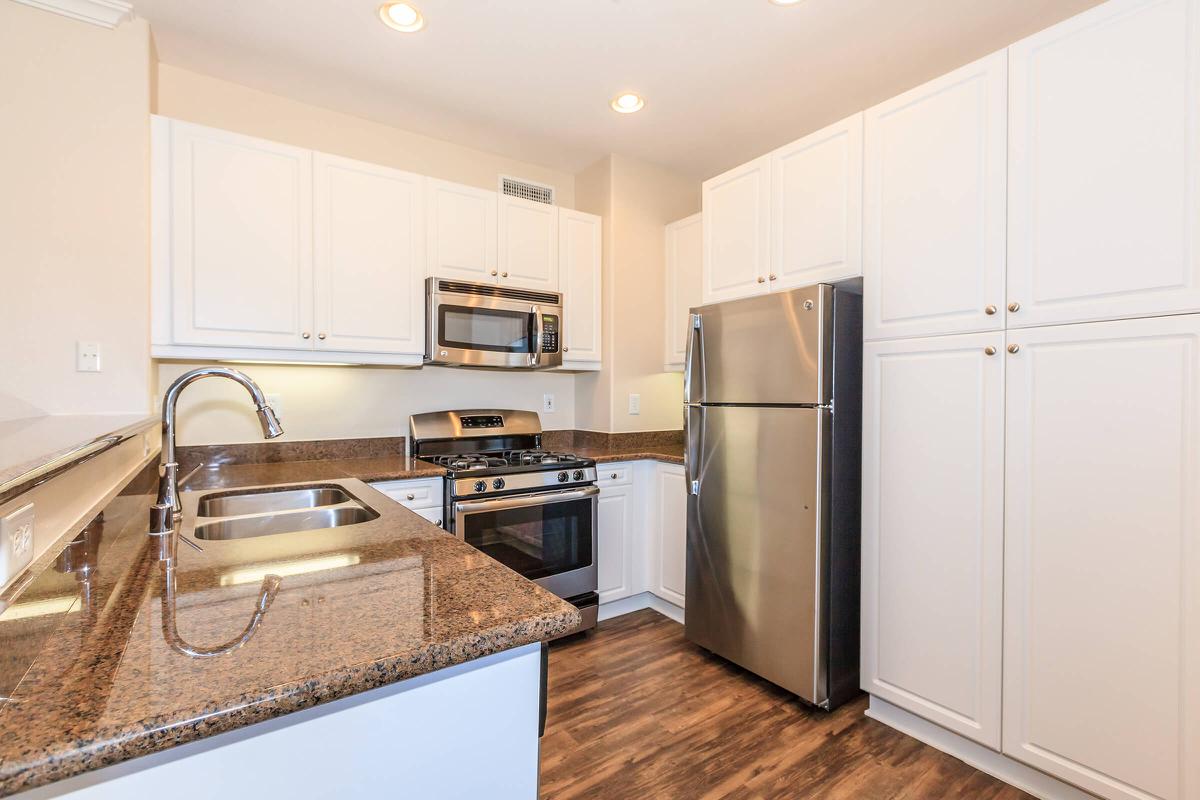 FULLY-EQUIPPED KITCHENS AT EVENING CREEK