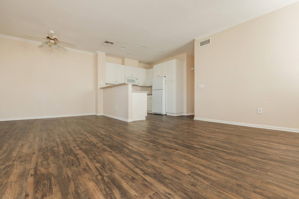 ELEGANT FLOORING AT EVENING CREEK