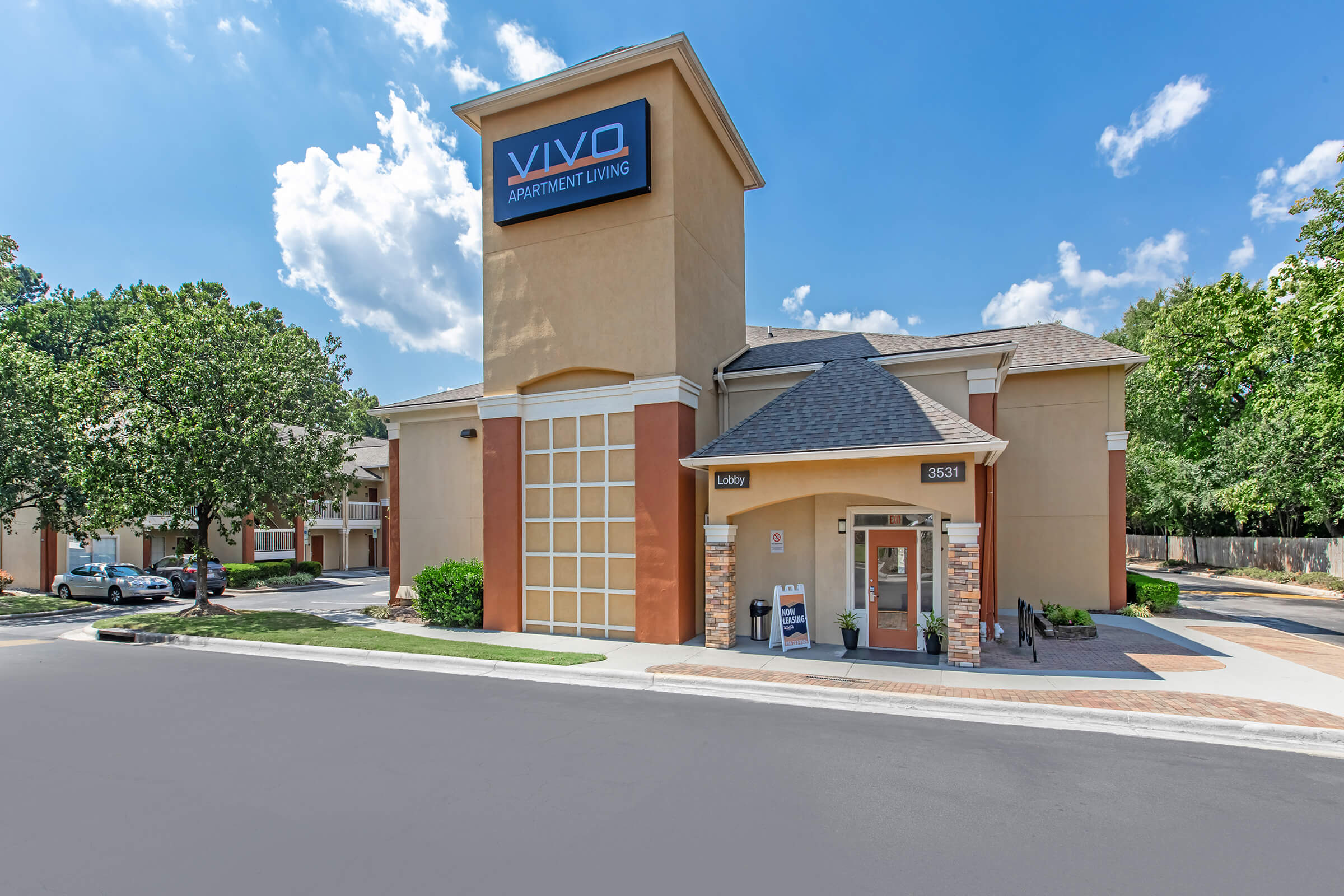 Pets - Vivo Living North Woods - Raleigh, NC